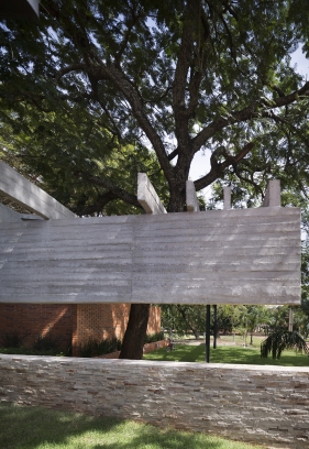 http://www.federicocairoli.com/files/gimgs/th-235_05_Vivienda Los Mangos - © Federico Cairoli (low).jpg