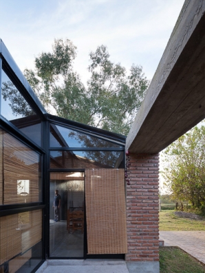 https://www.federicocairoli.com:443/files/gimgs/th-100_08_Casa Bovero - © Federico Cairoli (low).jpg