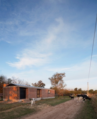 https://www.federicocairoli.com:443/files/gimgs/th-100_13_Casa Bovero - © Federico Cairoli (low).jpg