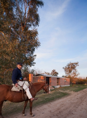 https://www.federicocairoli.com:443/files/gimgs/th-100_14_Casa Bovero - © Federico Cairoli (low).jpg