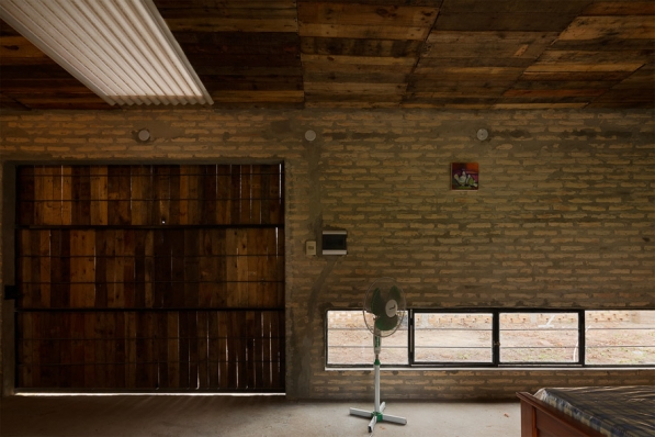 https://www.federicocairoli.com:443/files/gimgs/th-121_23_Vivienda Lui - © Federico Cairoli (low).jpg