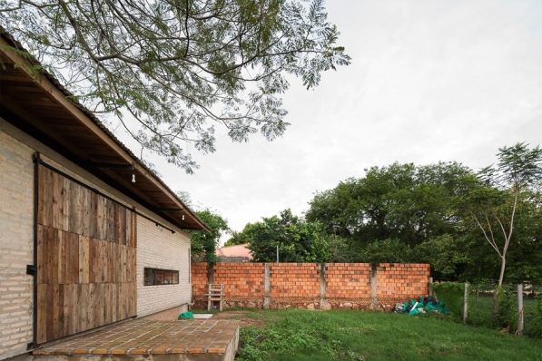 https://www.federicocairoli.com:443/files/gimgs/th-121_28_Vivienda Lui - © Federico Cairoli (low).jpg