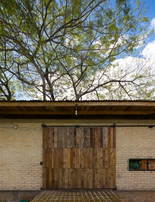 https://www.federicocairoli.com:443/files/gimgs/th-121_27_Vivienda Lui - © Federico Cairoli (low).jpg