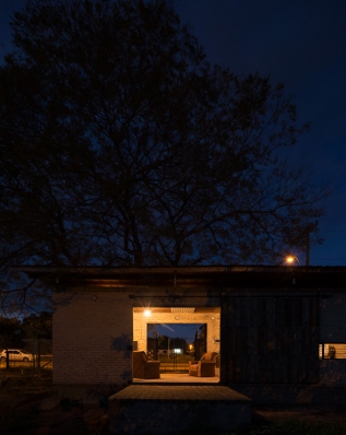 https://www.federicocairoli.com:443/files/gimgs/th-121_35_Vivienda Lui - © Federico Cairoli (low).jpg