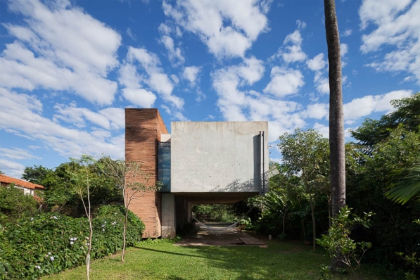 https://www.federicocairoli.com:443/files/gimgs/th-86_05_Casa en el Aire - © Federico Cairoli (low).jpg