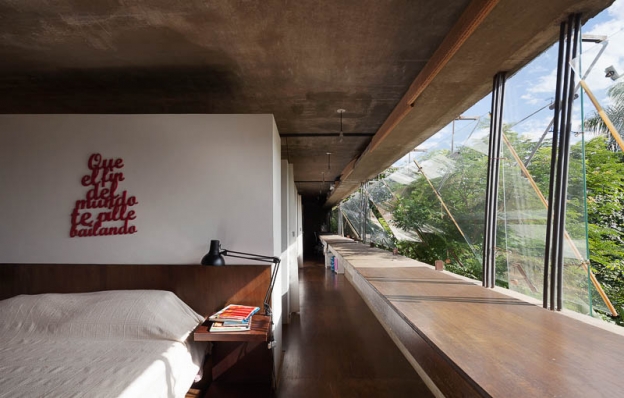 https://www.federicocairoli.com:443/files/gimgs/th-86_16_Casa en el Aire - © Federico Cairoli (low).jpg