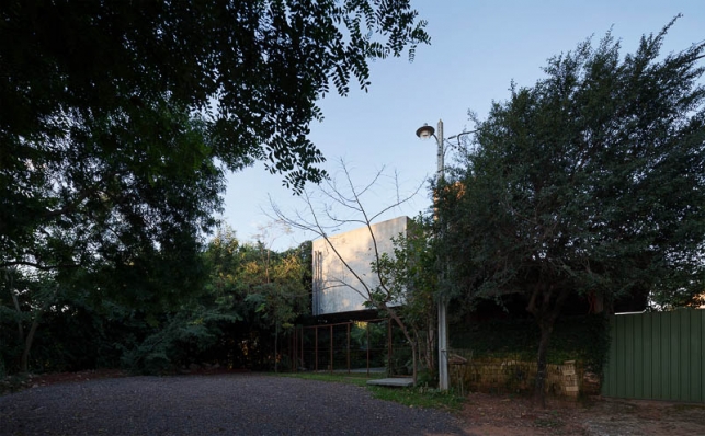 https://www.federicocairoli.com:443/files/gimgs/th-86_22_Casa en el Aire - © Federico Cairoli (low).jpg