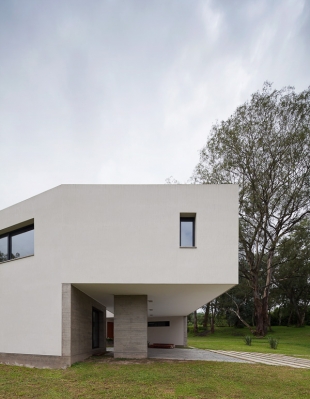 https://www.federicocairoli.com:443/files/gimgs/th-112_30_Casa AQ - © Federico Cairoli (low).jpg