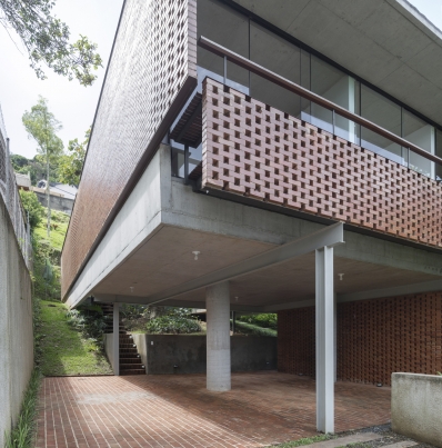 https://www.federicocairoli.com:443/files/gimgs/th-378_05_Casa Mulungu_Ronsenbusch - © Federico Cairoli (low).jpg
