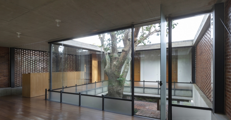 https://www.federicocairoli.com:443/files/gimgs/th-378_30_Casa Mulungu_Ronsenbusch - © Federico Cairoli (low).jpg