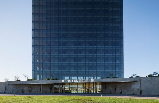 https://www.federicocairoli.com:443/files/gimgs/th-96_03_Hotel UNL - ATE - © Federico Cairoli (low).jpg