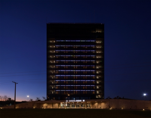 https://www.federicocairoli.com:443/files/gimgs/th-96_42_Hotel UNL - ATE - © Federico Cairoli (low).jpg